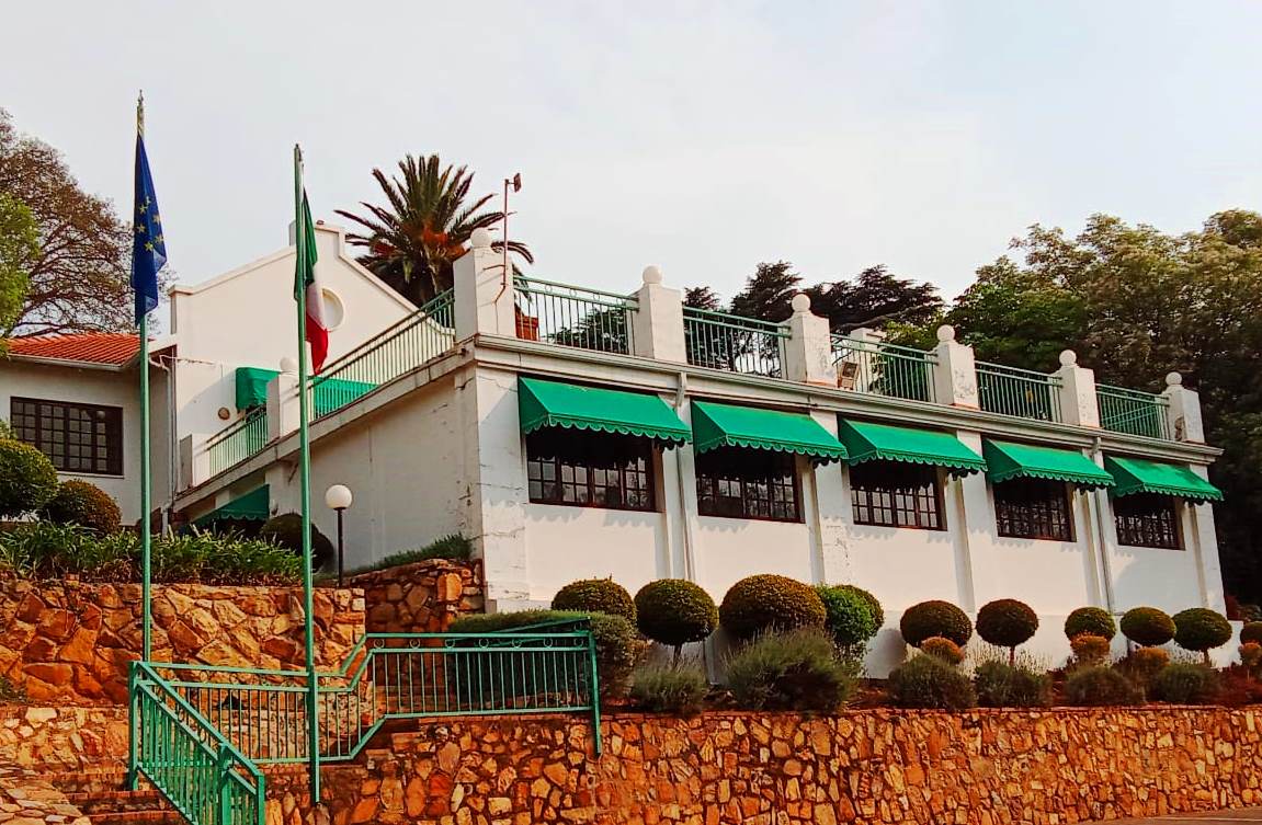 Stander Gang Hide Out